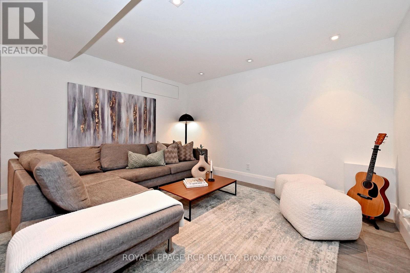 214 BRIAR HILL AVENUE - Image 32