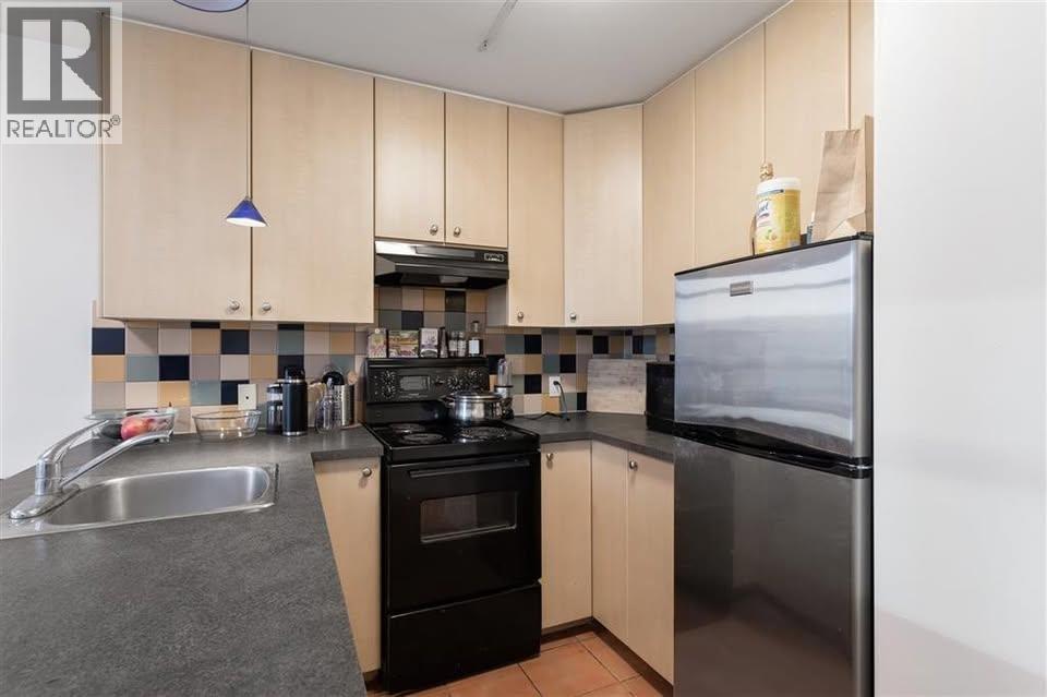 807 819 HAMILTON STREET, Vancouver — photo 7