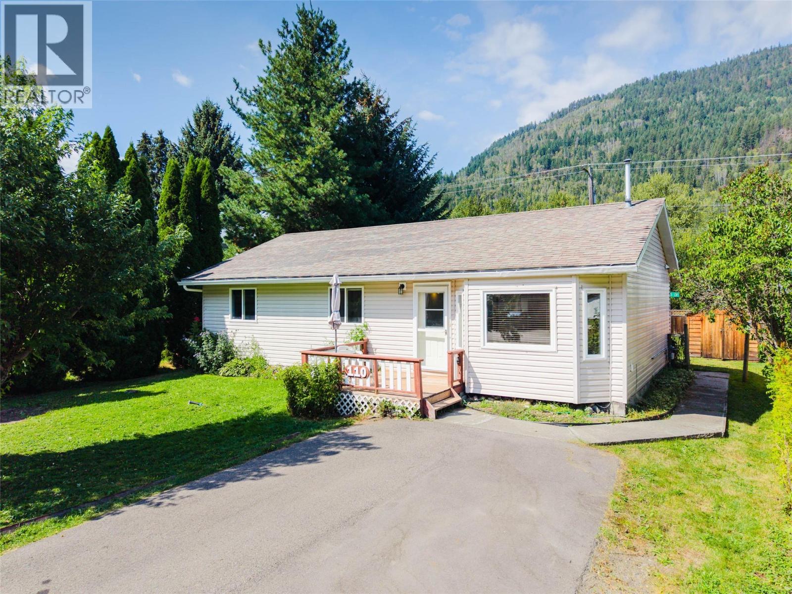 Property for sale at 110 Davies Avenue