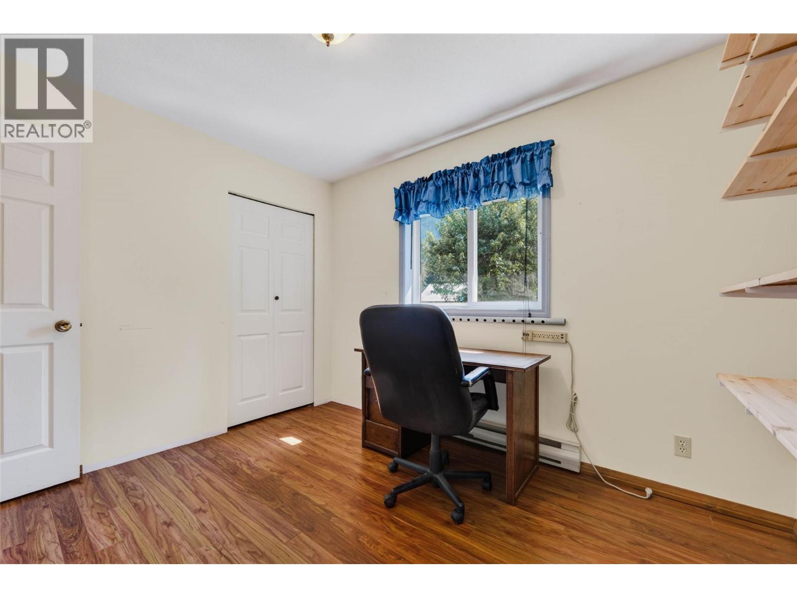 110 Davies Avenue - Image 18