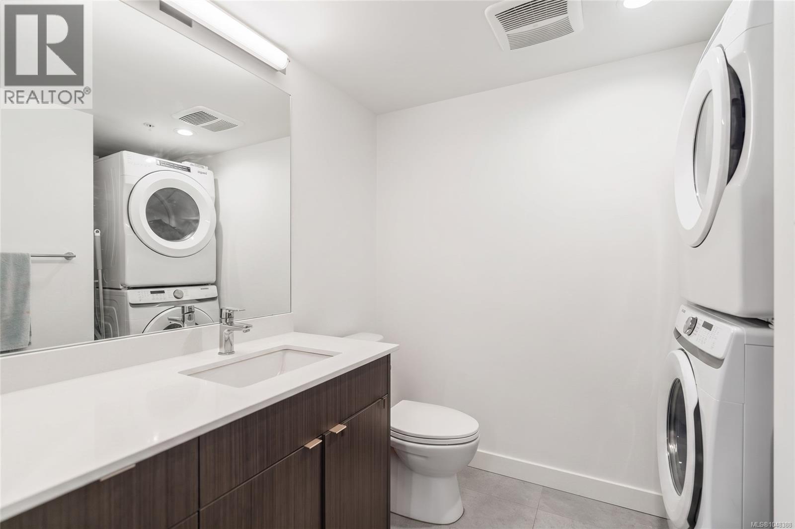 414 991 McKenzie Avenue, Saanich