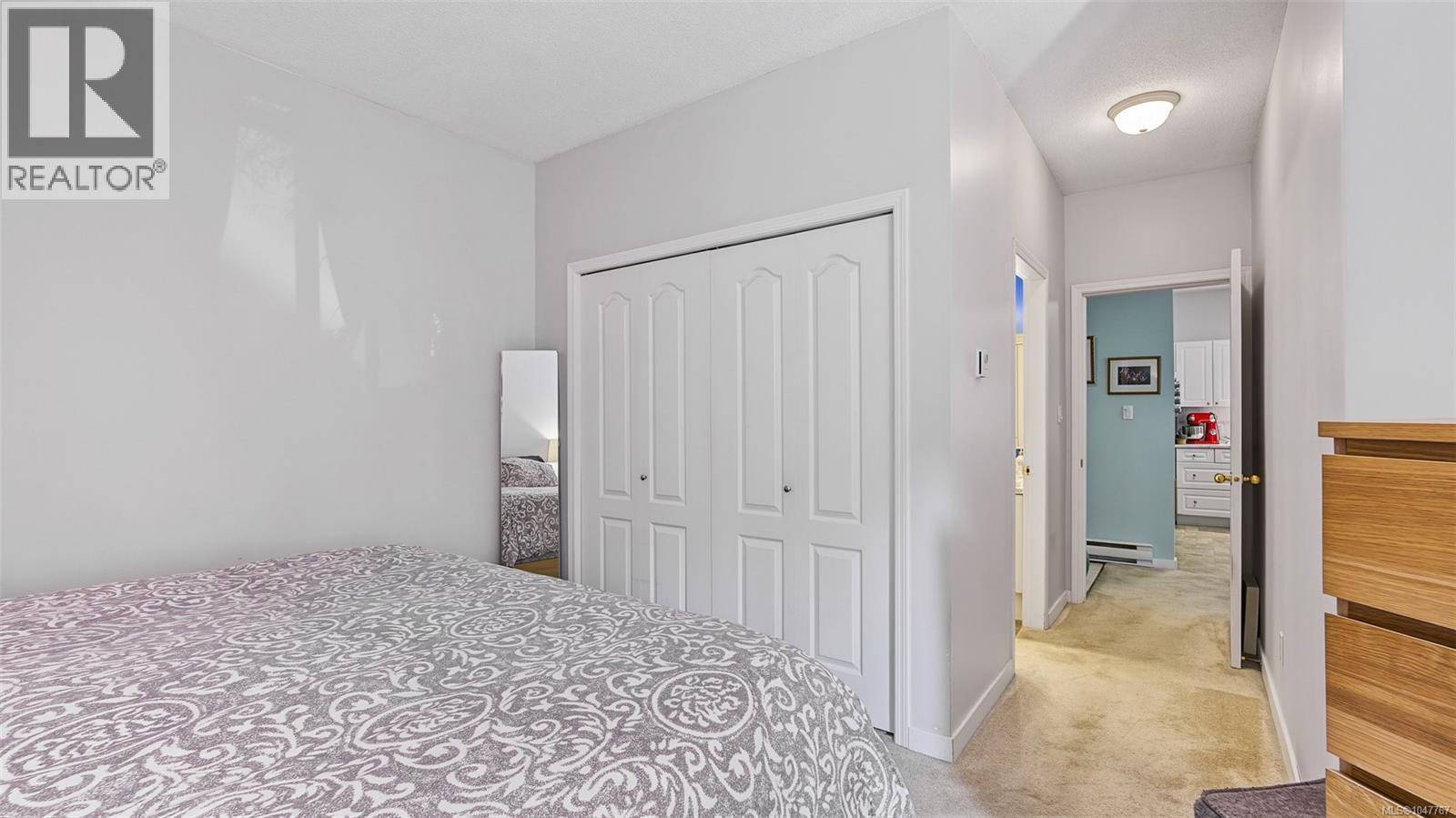 #104B 3000 Oak St - 19