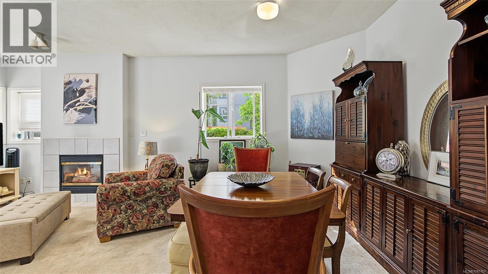 #104B 3000 Oak St - 26