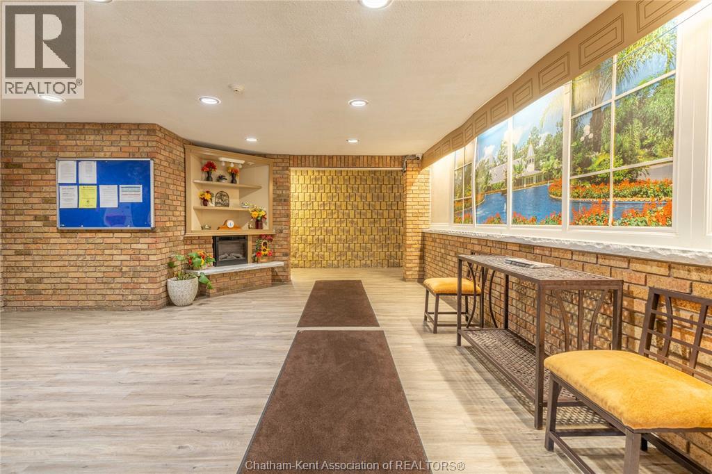 #211 140 Park AVENUE East - Image 13