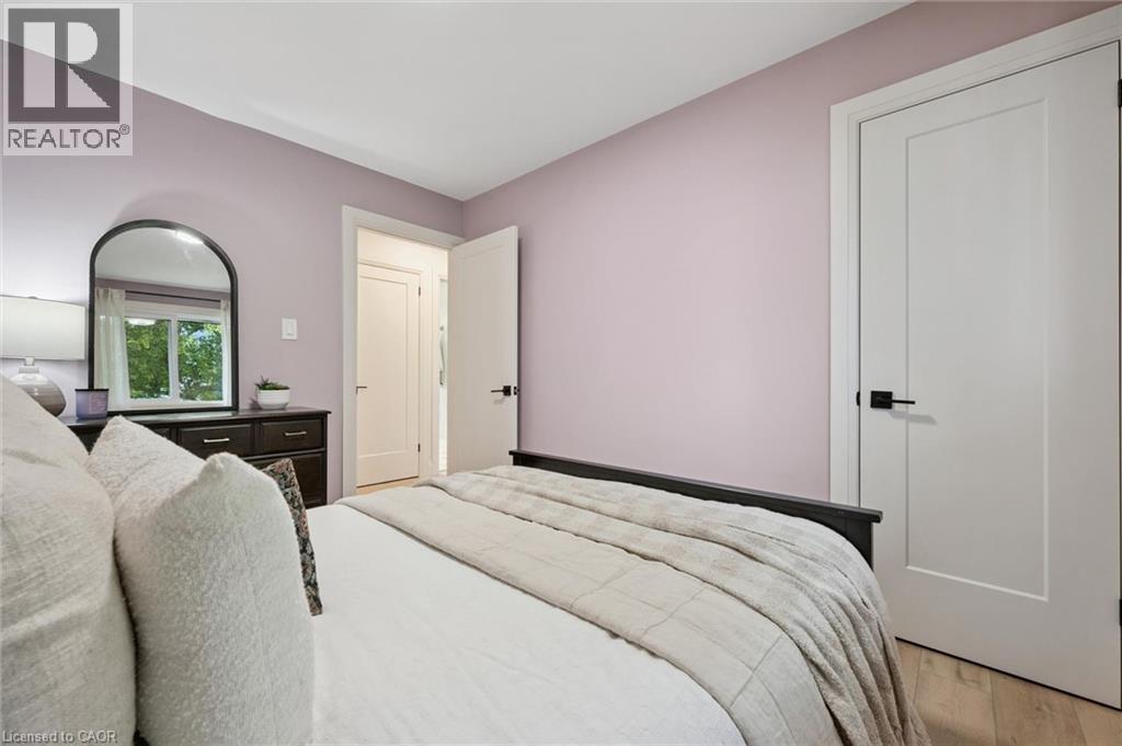 8 CHRISTIAN Street - Image 15