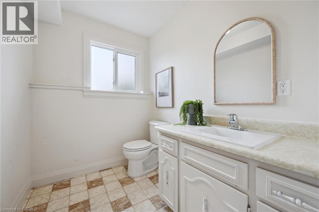 8 CHRISTIAN Street - Image 24
