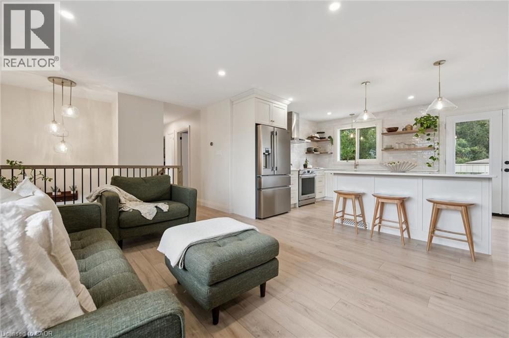 8 CHRISTIAN Street - 9