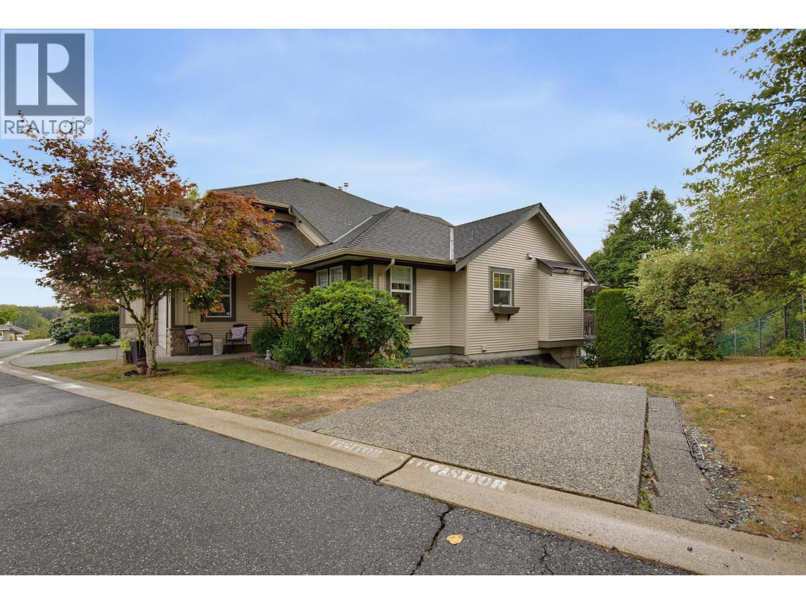 #14 23281 KANAKA Way, Maple Ridge, British Columbia, V2W1Z2, Maple Ridge, British Columbia — photo 3 of 5