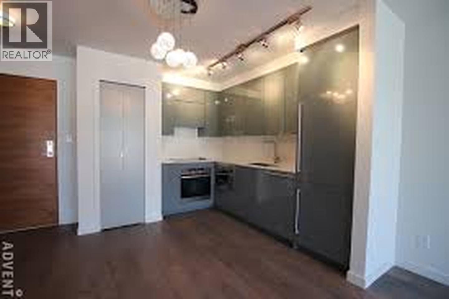 #810 161 GEORGIA Street, Vancouver, British Columbia, V6B0K9, Vancouver, British Columbia — photo 3 of 5