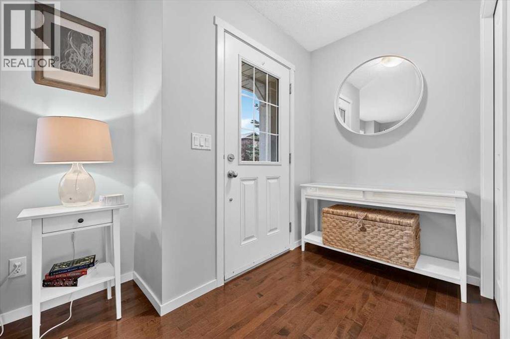 179 Evansborough Way Northwest, Calgary, Alberta, T3P0N5, Calgary, Alberta — photo 3 of 5
