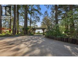 Entrance - B 1571 Brynmarl Rd, Nanoose Bay, BC V9P9B6 Photo 14