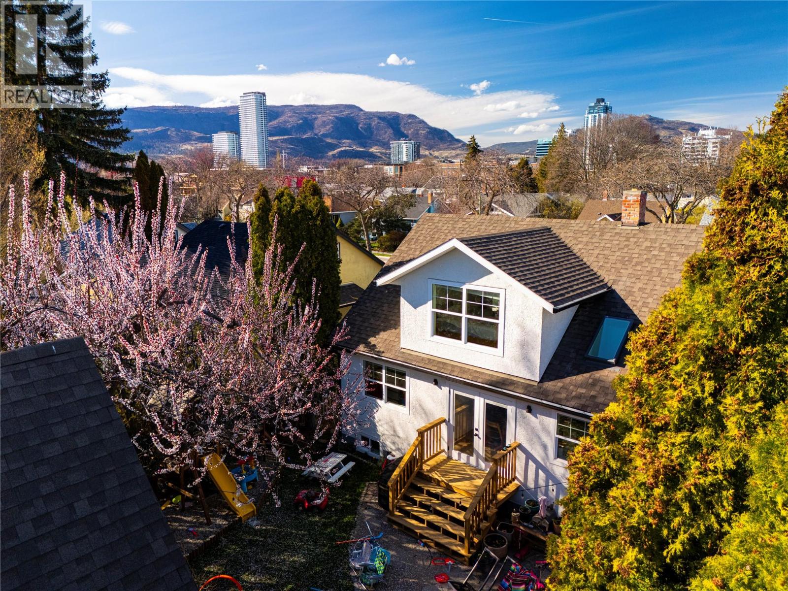 773 Sutherland Avenue - Image 44