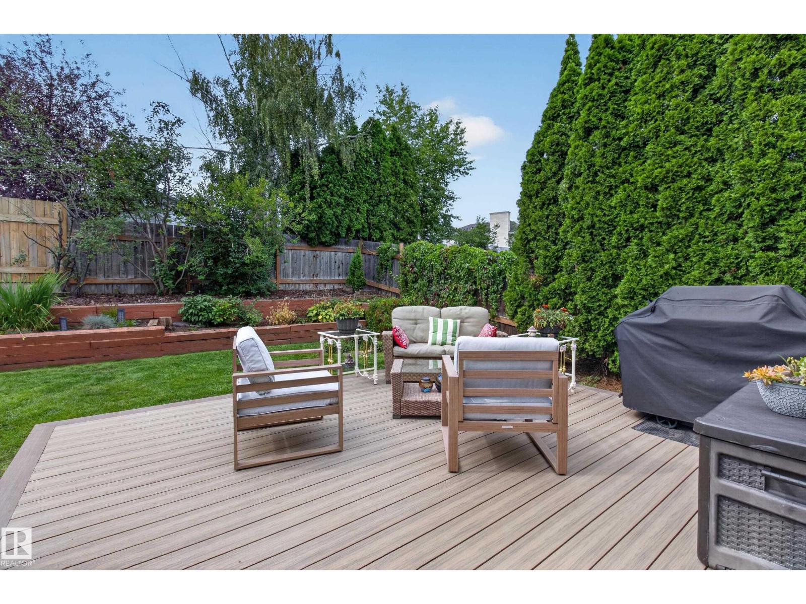 102 COACHMAN WY - 33