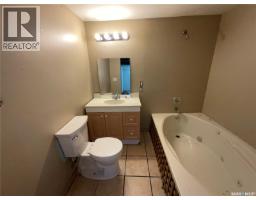 810 O Avenue S, Saskatoon, SK S7M2S7 Photo 12
