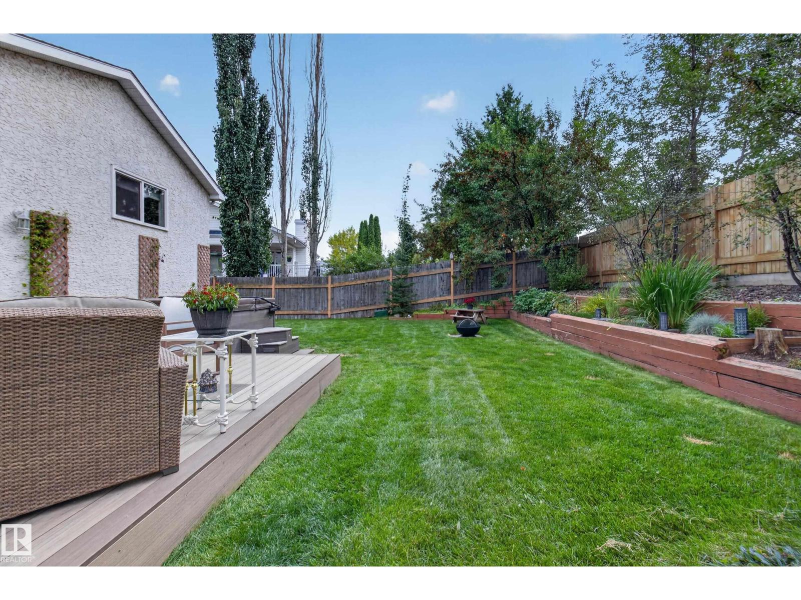 102 COACHMAN WY - 32