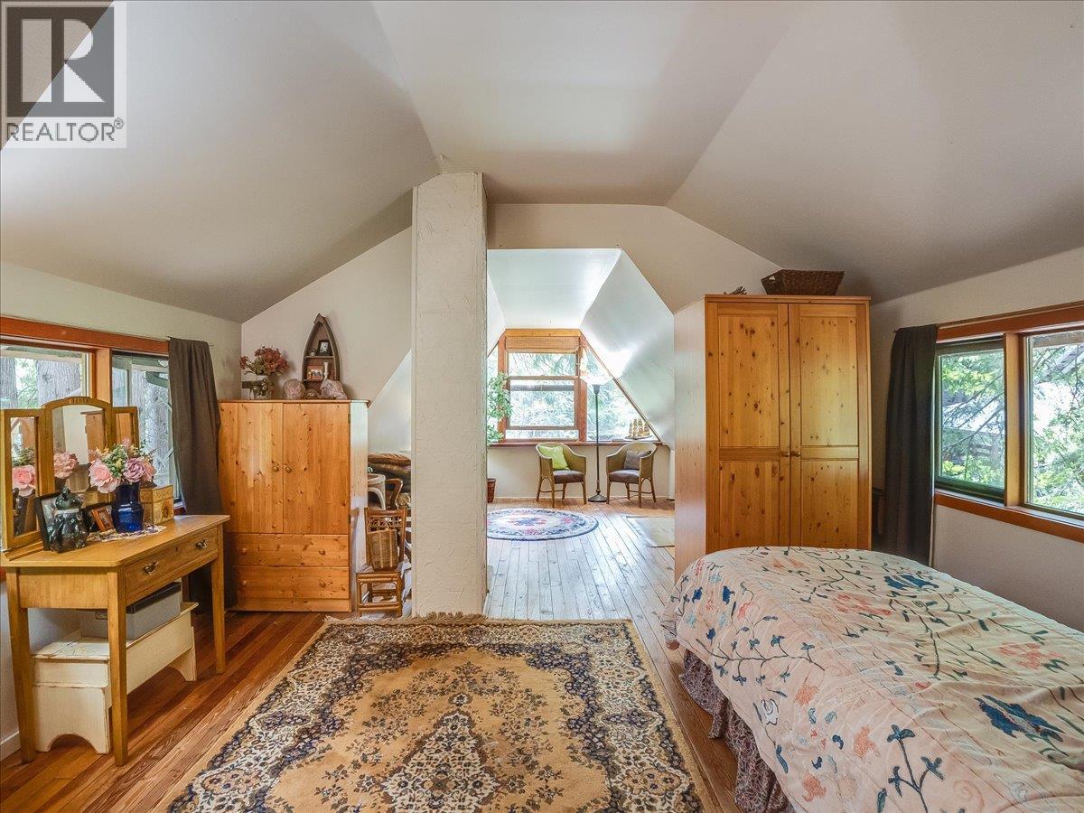 7720 AVIS Road, Winlaw