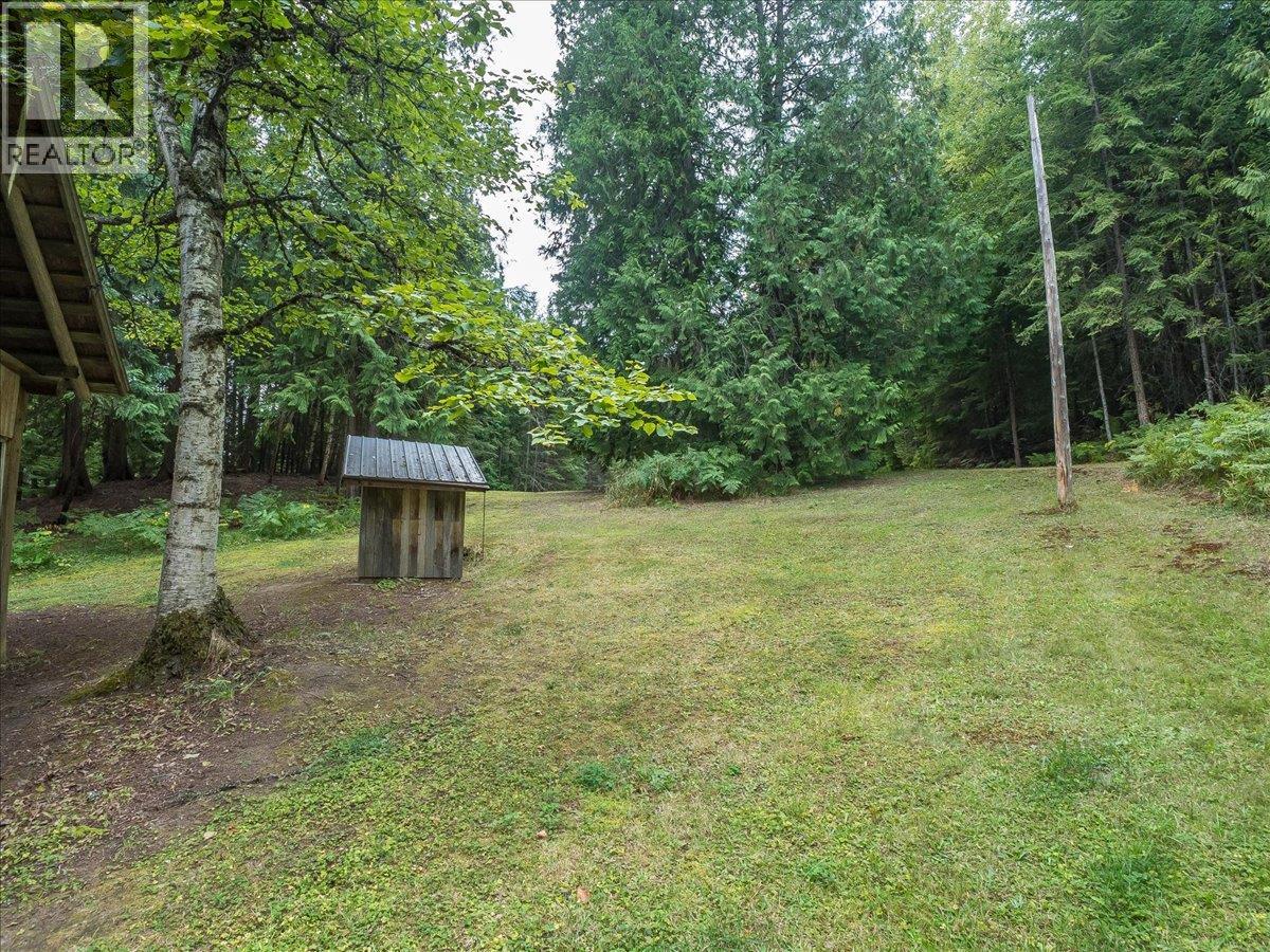7720 AVIS Road, Winlaw