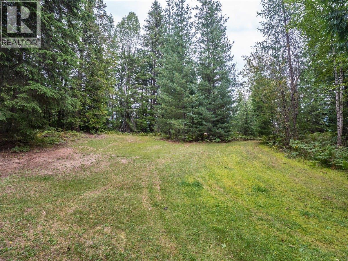 7720 AVIS Road, Winlaw