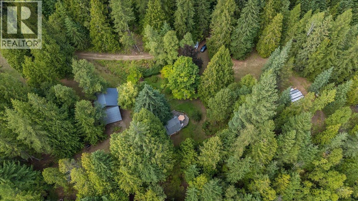 7720 AVIS Road, Winlaw