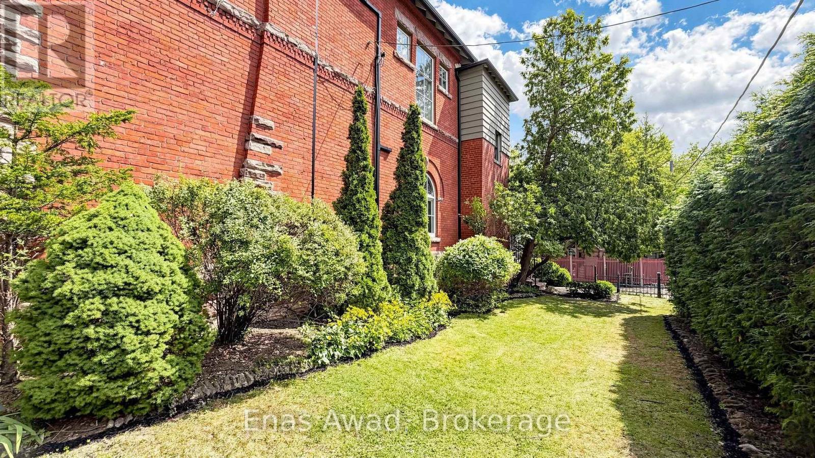 97 Glengrove photo 3