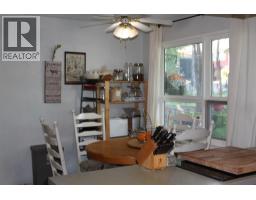 4pc Ensuite bath - 200 5th  Nw Street, Nakusp, BC V0G1R0 Photo 6