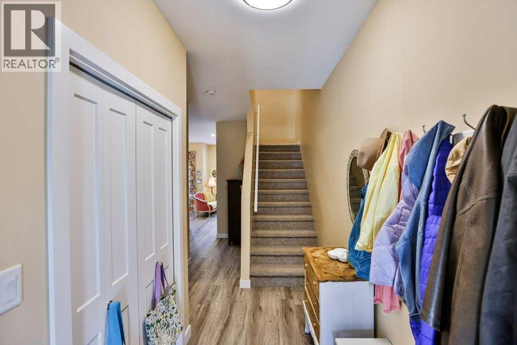 1608 Stafford Drive North, Lethbridge, Alberta, T1H7G8, Lethbridge, Alberta — photo 2 of 5