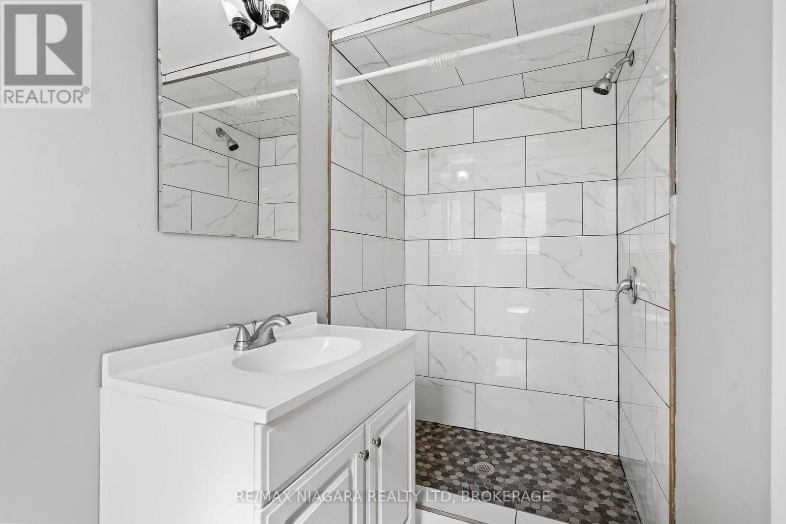 26 FORSTER AVENUE - Image 17