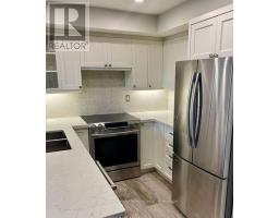 1040 The Queensway, Toronto, ON M8Z0A7 Photo 8