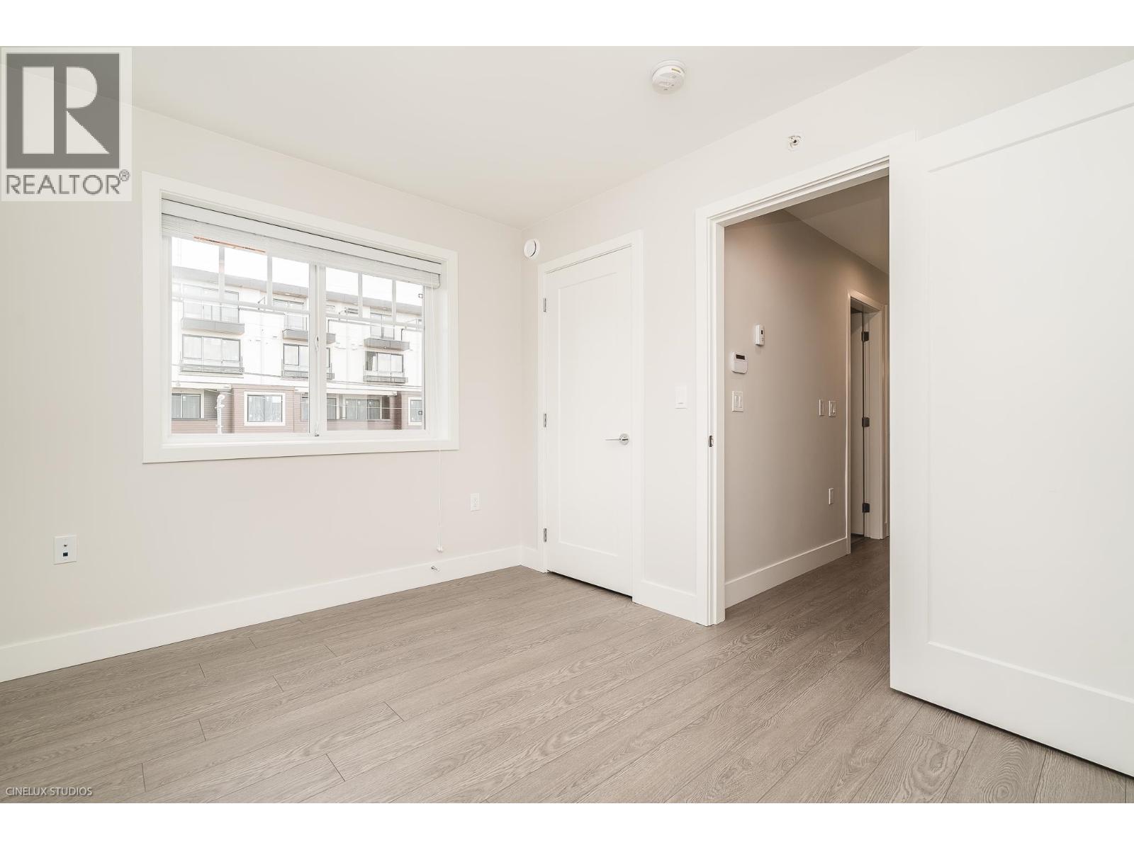 2368 34TH Avenue, Vancouver, British Columbia, V5R2S6, Vancouver, British Columbia — photo 4 of 5