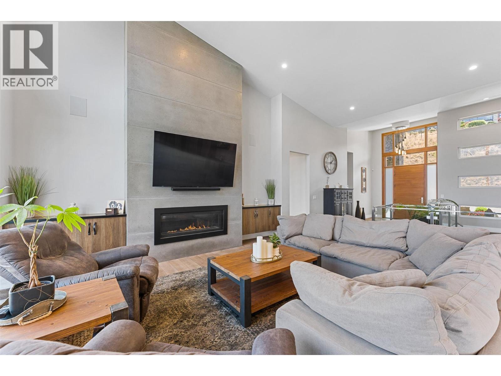 5678 Mountainside Court, Kelowna - Image 1
