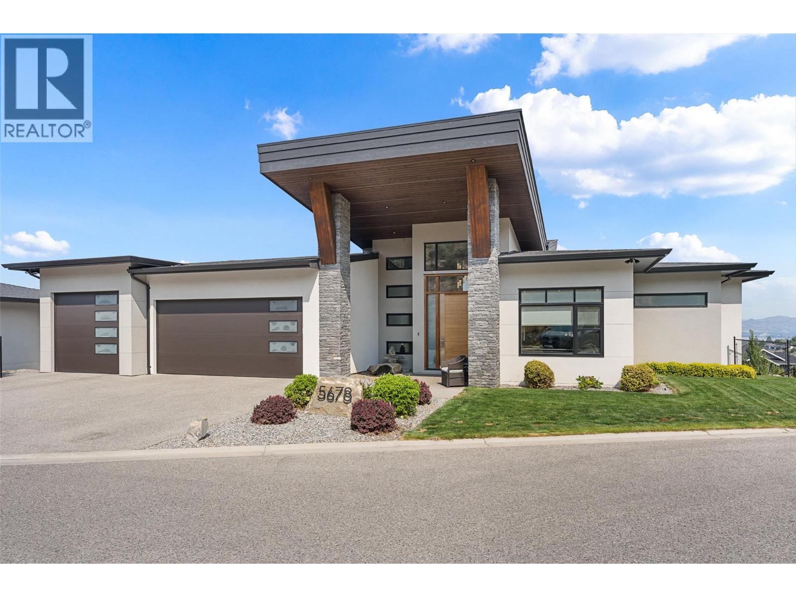 5678 Mountainside Court, Kelowna