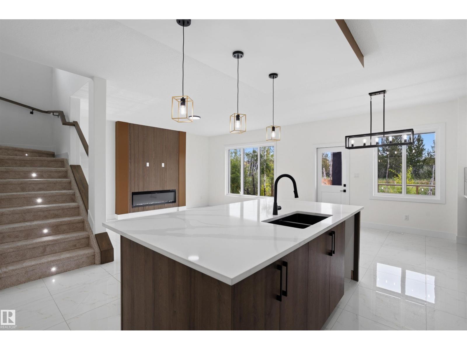 3211 5 AV SW - 15