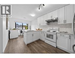 6439 Azure Road, Richmond, BC V7C2R8 Photo 14