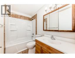 Bedroom - 404 Acacia Drive Se, Airdrie, AB T4B1G1 Photo 13