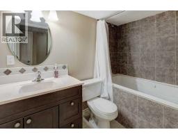 242 Crystal Green Point, Okotoks, AB T1S2K7 Photo 25