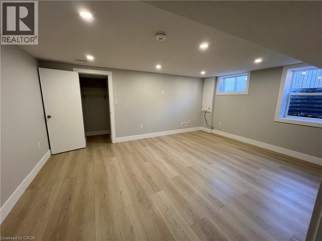 171 KINZIE Avenue, Kitchener, Ontario, N2A2J9, Kitchener, Ontario — photo 4 of 5