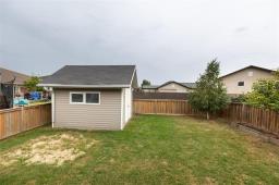 338 Giesbrecht Street, Steinbach, MB R5G0W7 Photo 26