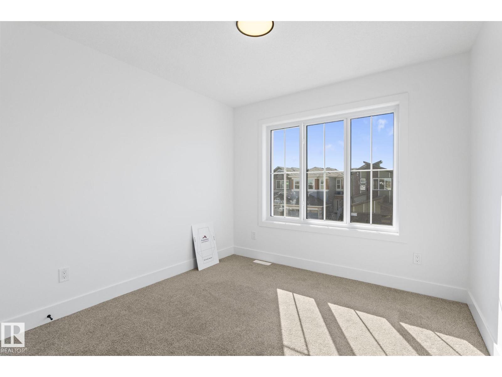 6424 29 AV SW - 39
