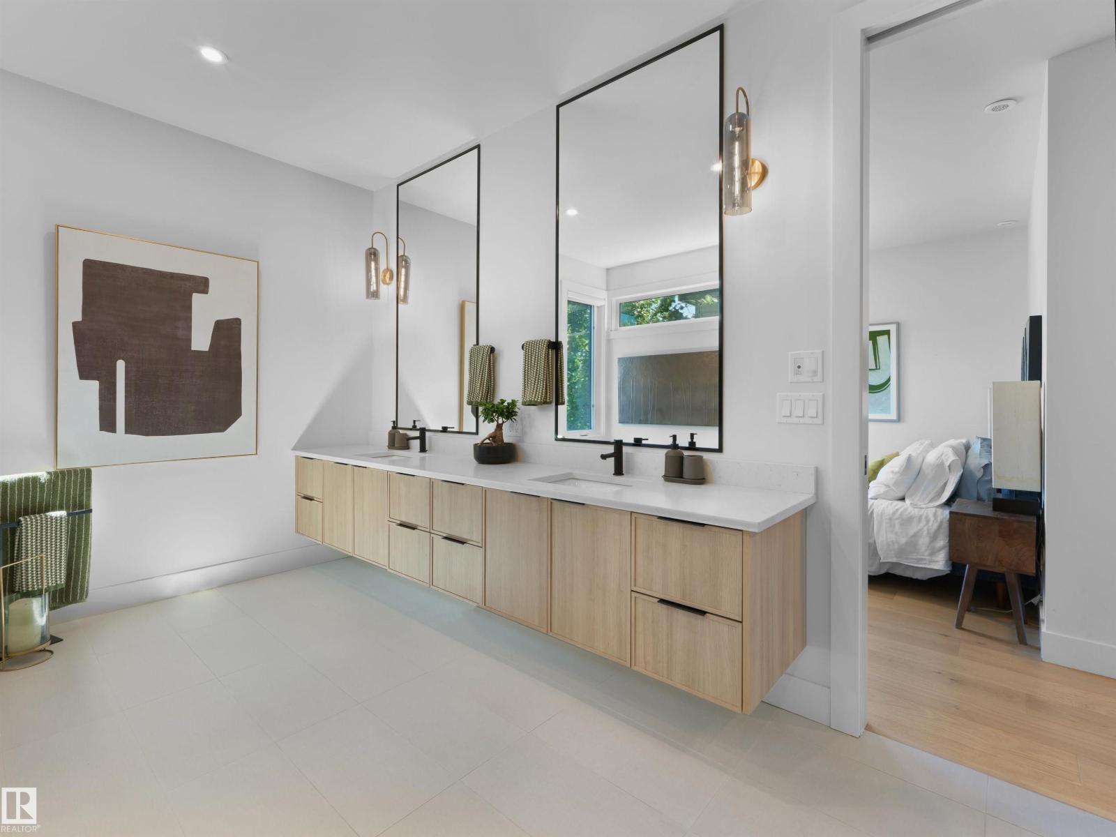 9538 100A ST NW - 25