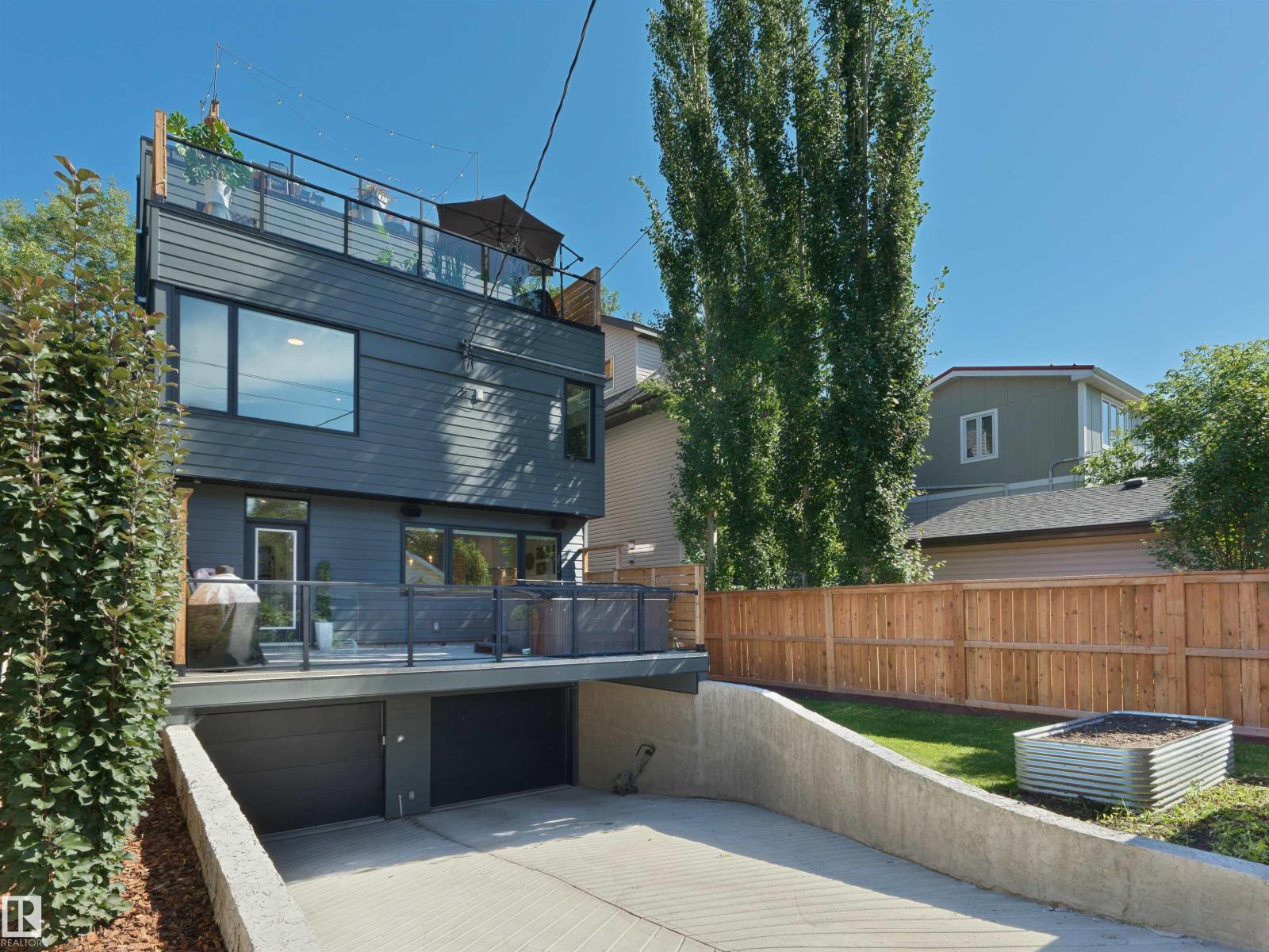 9538 100A ST NW - 7