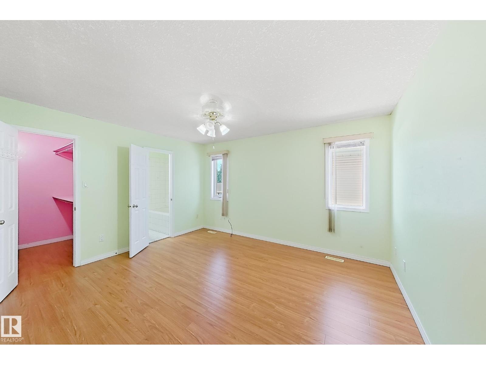 3015 37 ST NW - 22