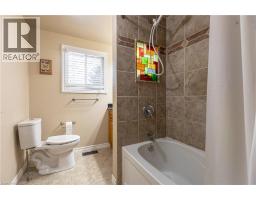 Kitchen - 598 Mapledale Avenue Unit# Upper, London, ON N5X2B8 Photo 7