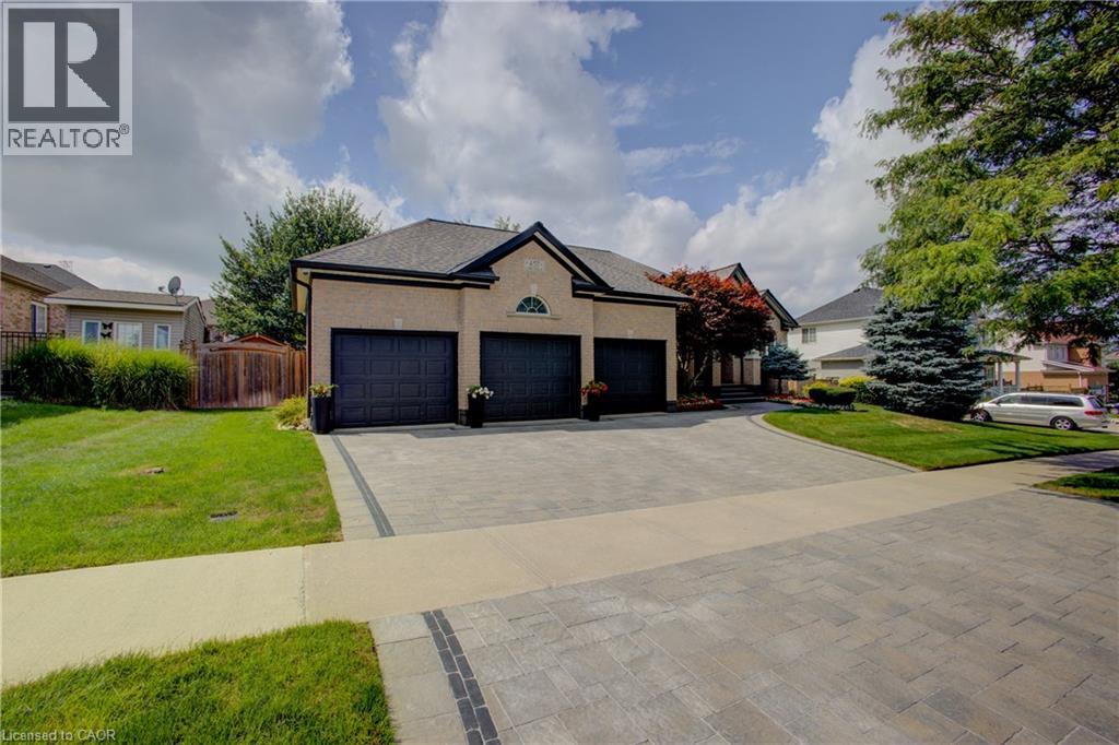 457 CARYNDALE Drive - Image 4