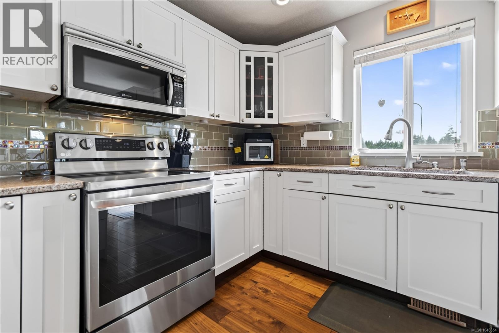 1059 Thorpe Ave - Image 17