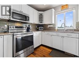1059 Thorpe Ave, Courtenay, BC V9N7K7 Photo 17