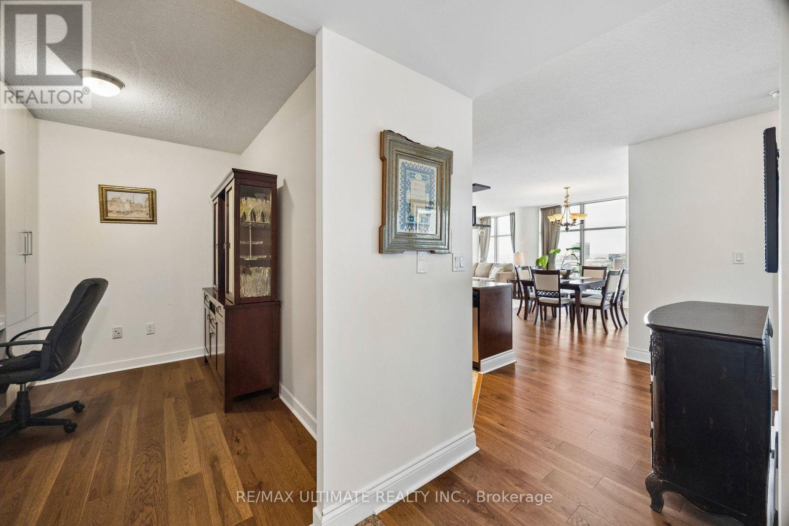#1812 35 Mariner Terrace, Toronto (Waterfront Communities), Ontario, M5V3V9, Toronto (Waterfront Communities), Ontario — photo 5 of 5