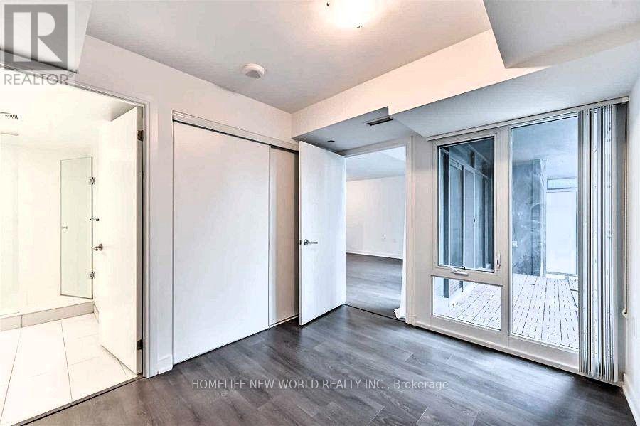 #719 525 ADELAIDE STREET W - 15