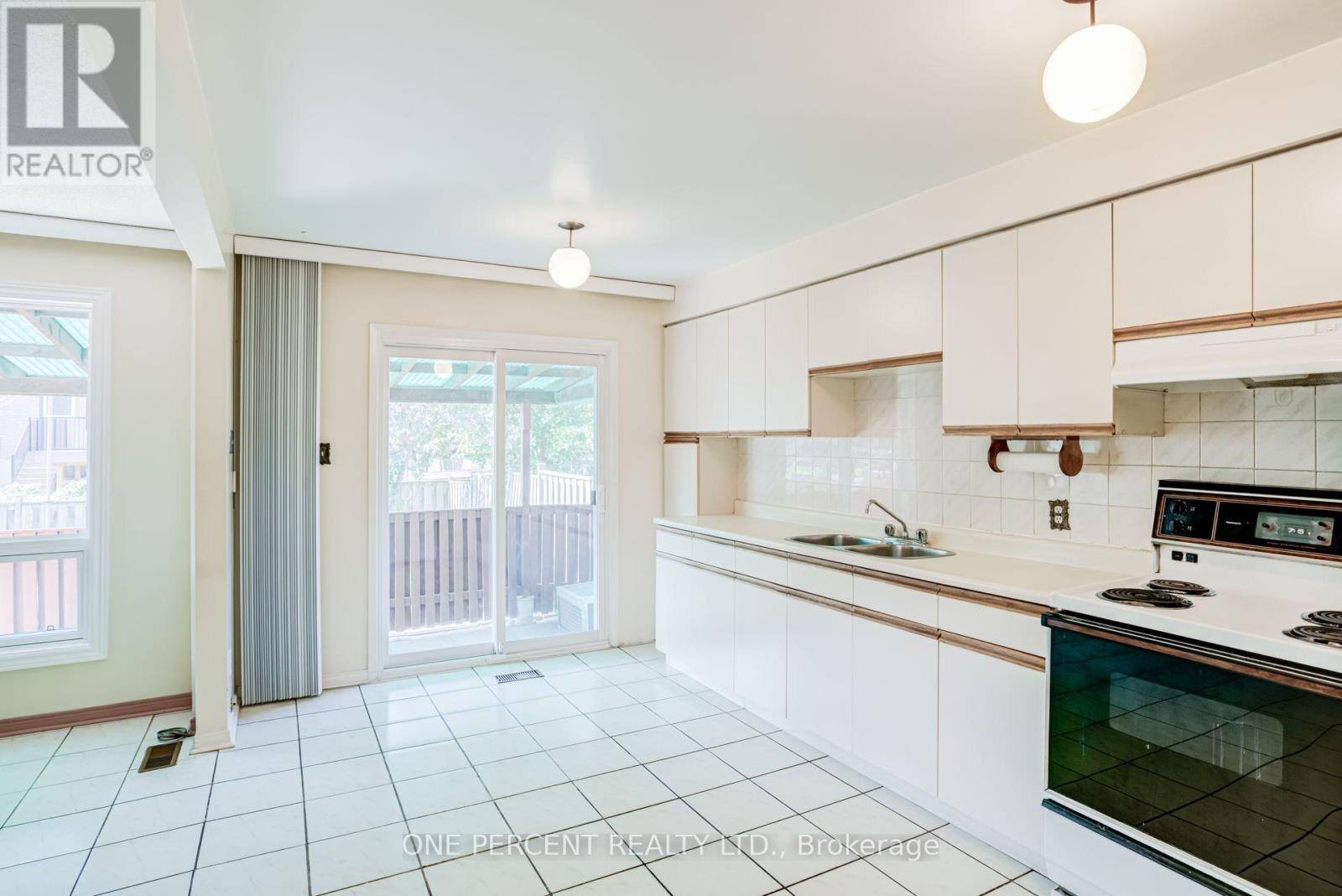 47 HENDON ROAD - 12