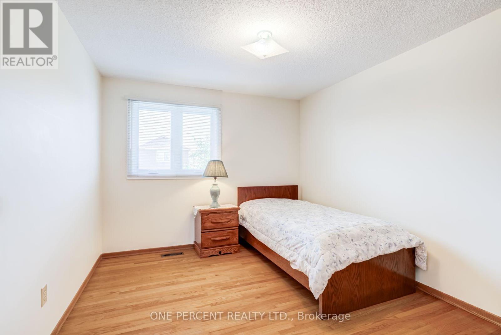 47 HENDON ROAD - Image 30