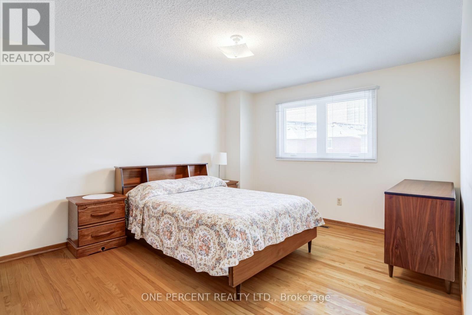 47 HENDON ROAD - 32